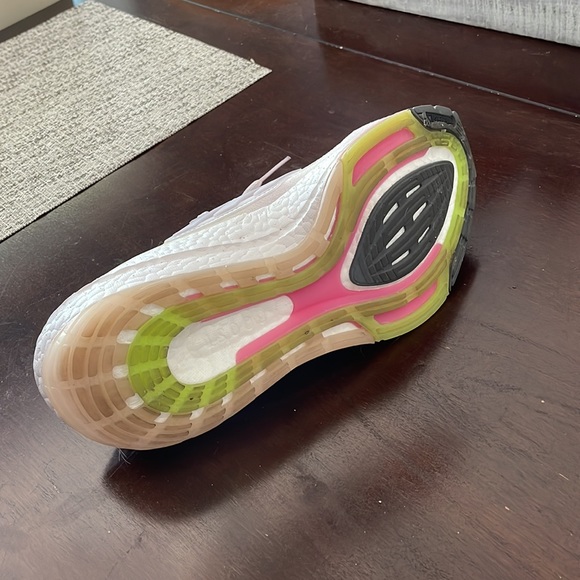 adidas Women's Ultraboost 21 Running Shoe, size 8, Ice Purple - Picture 5 of 6